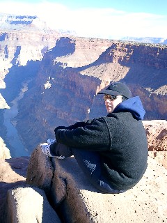 Anklicken: Blick in 900 Meter Hhe auf den Colorado