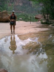 KLICK: Anita am Middle Emerald Pool