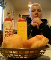 ANKLICKEN: Anita und unsere Scones