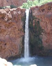 Die Mooney Falls, nur etwa 1 Meile vom Campground entfernt.