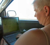 Mittels Sateliten-Navigation suchen wir den Weg...