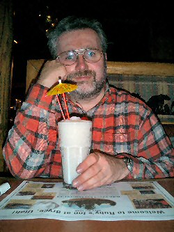 Hartmuth trinkt einen Pinacolada, natrlich ohne Alk !!!