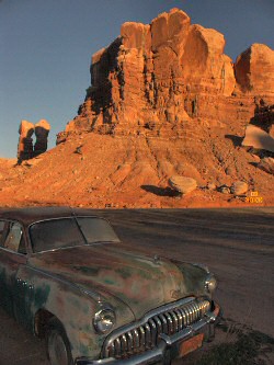 ANKLICKEN: Der Oldtimer mal anders fotografiert