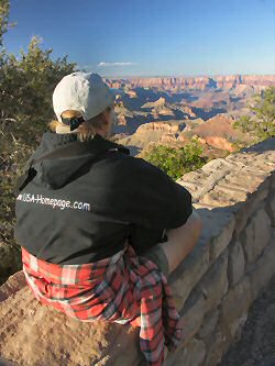 ANKLICKEN: Der Canyon im Sonnenuntergang