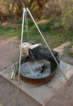 Unser neuer, beim BASS erworbener Dreibein-Grill