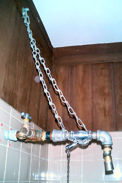 Hchst interessante Konstruktion der Dusche
