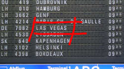Anzeige im Frankfurster Flughafen