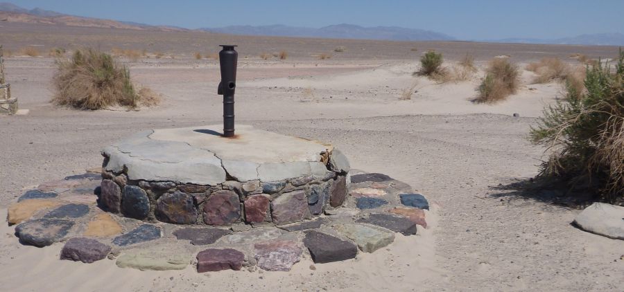 Stovepipe Wells Historical Marker