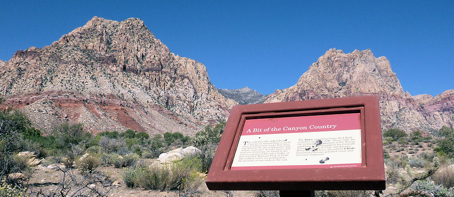 Spring Mountain Ranch, Schild vor dem Berg