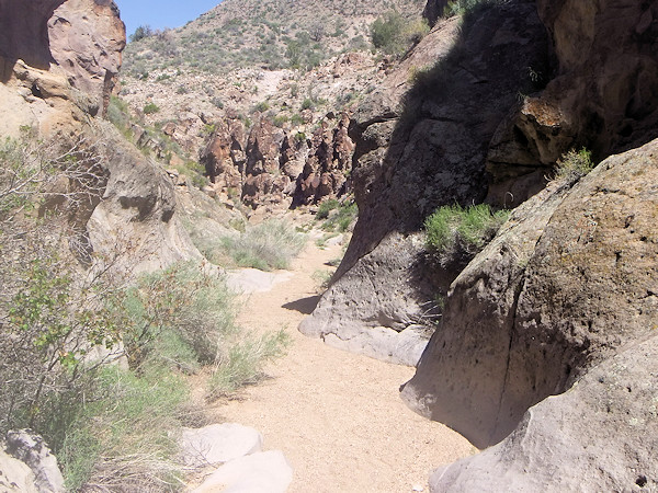 Cathedral Gorge State Park, Kershaw-Ryan, Weg am ersten Tag