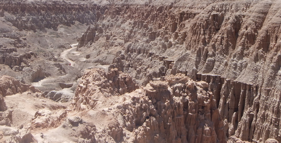 Cathedral Gorge State Park, Miller Point Trail, Blick vom Pavillon aus