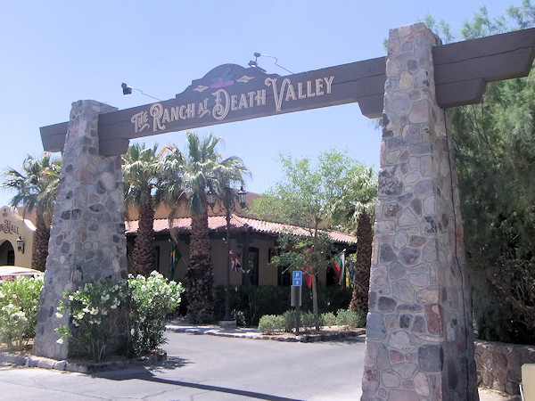 Oase at Furnace Creek