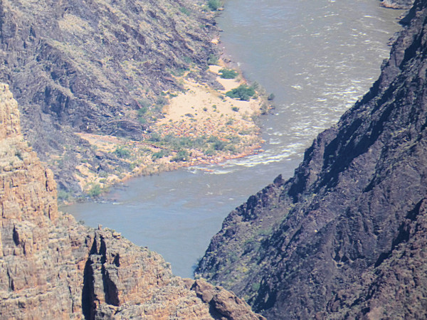 Grand Canyon Blick in den Canyon_Rapids 1200mm