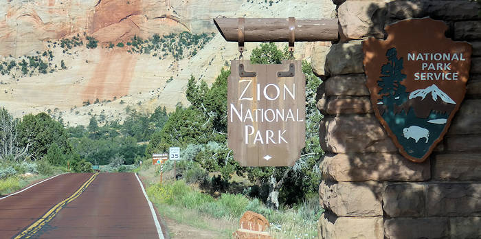 Tag17_Te-AH Campground, -  VoF, Zion-Schild