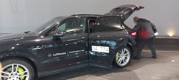 Tag3_First Class Terminal_Porsche