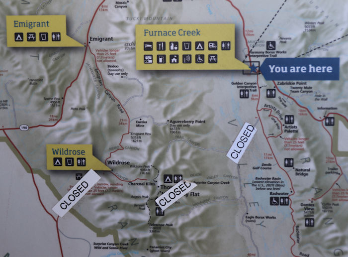 Tag5_Deth Valley_Furnace Creek_Tafel mit Strassnsperrungen
