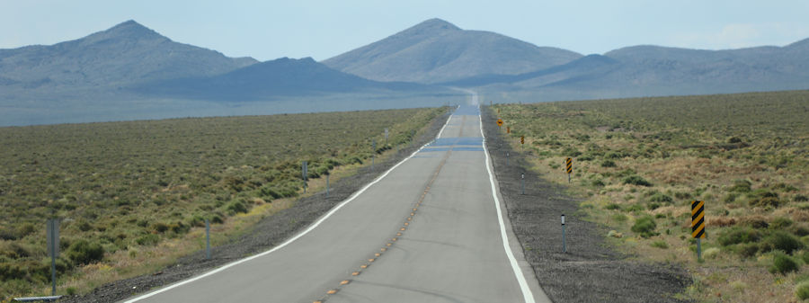 Tag6_Fahrt nch Rachel_leerer Highway