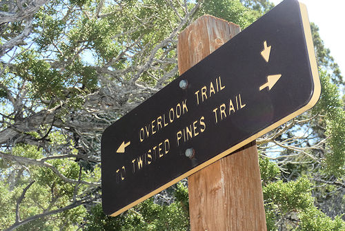 Tag7_Cave Lake_Cave Overlook Trail_Hinweisschild