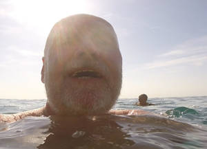 Sant Pol de Mar, Anita und Hartmuth schwimmen im Meer