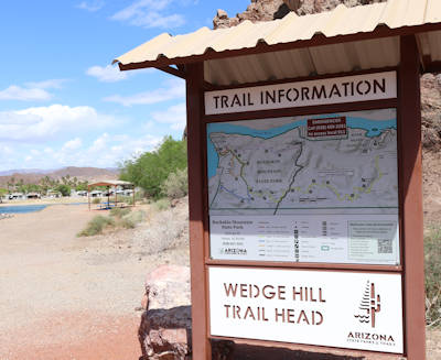 2025-04-01 River Island - Wedge Hill Trail - Infotafel