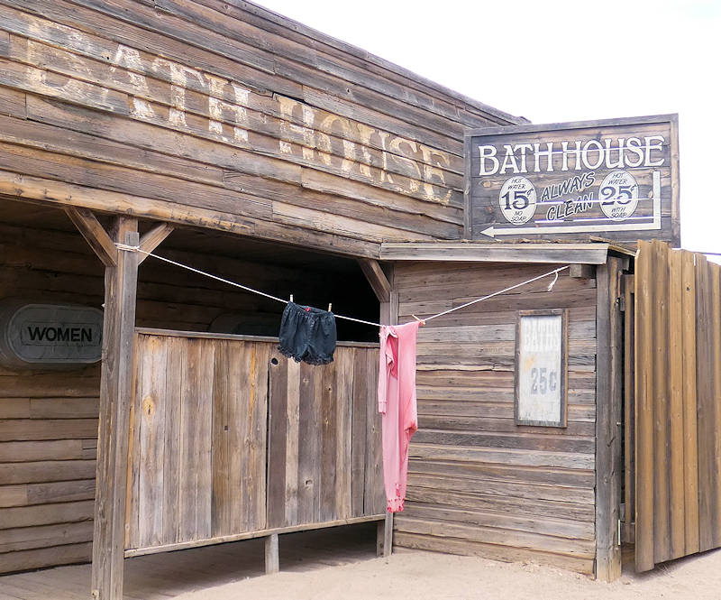 2025-04-04 Old Tucson_Badehaus