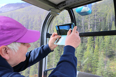 Banff, Gondola, Anita fotografiert in der Gondel