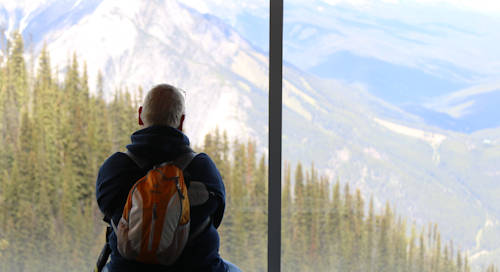 Banff, Gondola, Bergstation, Anita vor Panorama