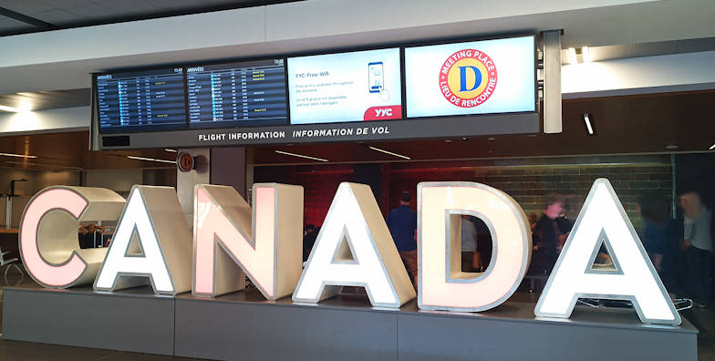 Schild im Flughafen "CANADA"