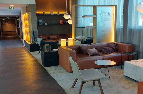 Marriott_Club-Lounge